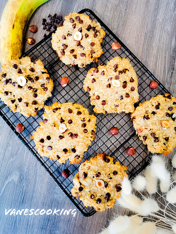 Cookie vegan à la noisettes, banane et chocolat