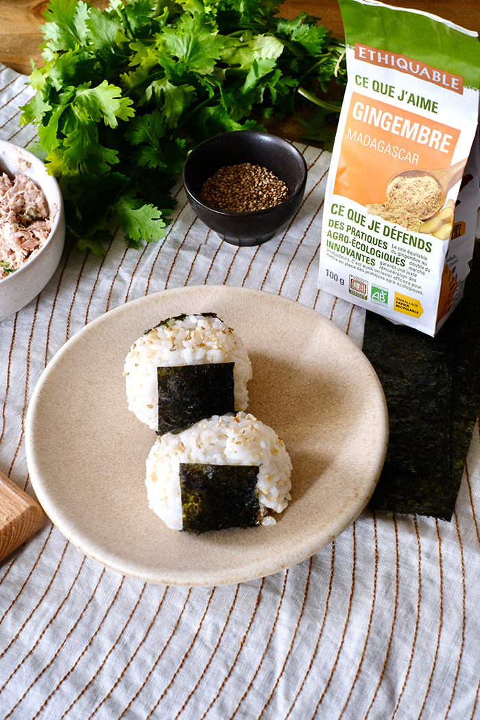 Onigiri facile thon mayonnaise et gingembre en poudre