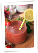 Cocktail sans alcool fraise, tomate et basilic Cocktail sans alcool fraise, tomate et basilic